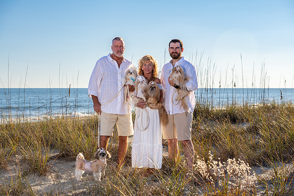 Family portrait photographer, Beach photography, Pet photography