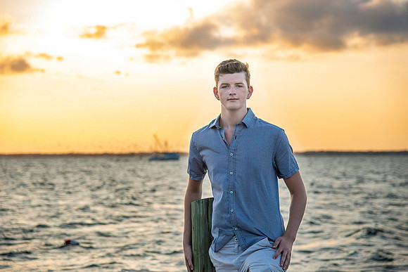 High school senior photographer, Carteret County photographer West Carteret High School photographer